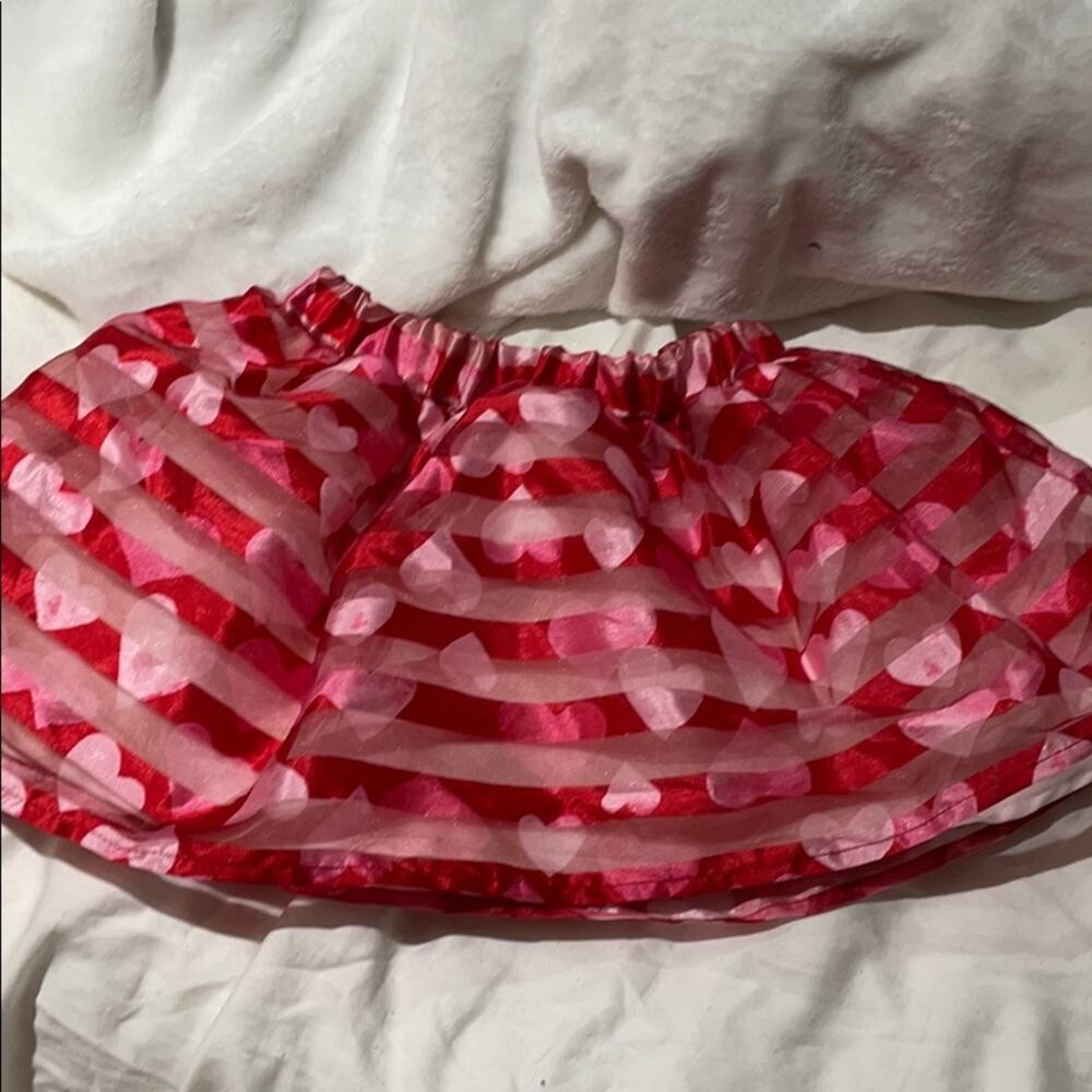 Children’s place 4 red heart puff skirt worn once